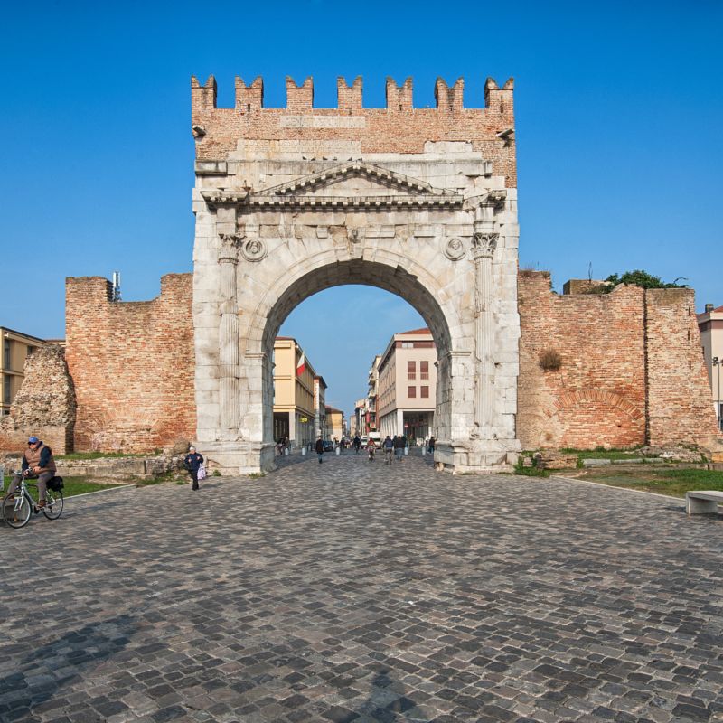 cosa fare a rimini - arco d'augusto rimini